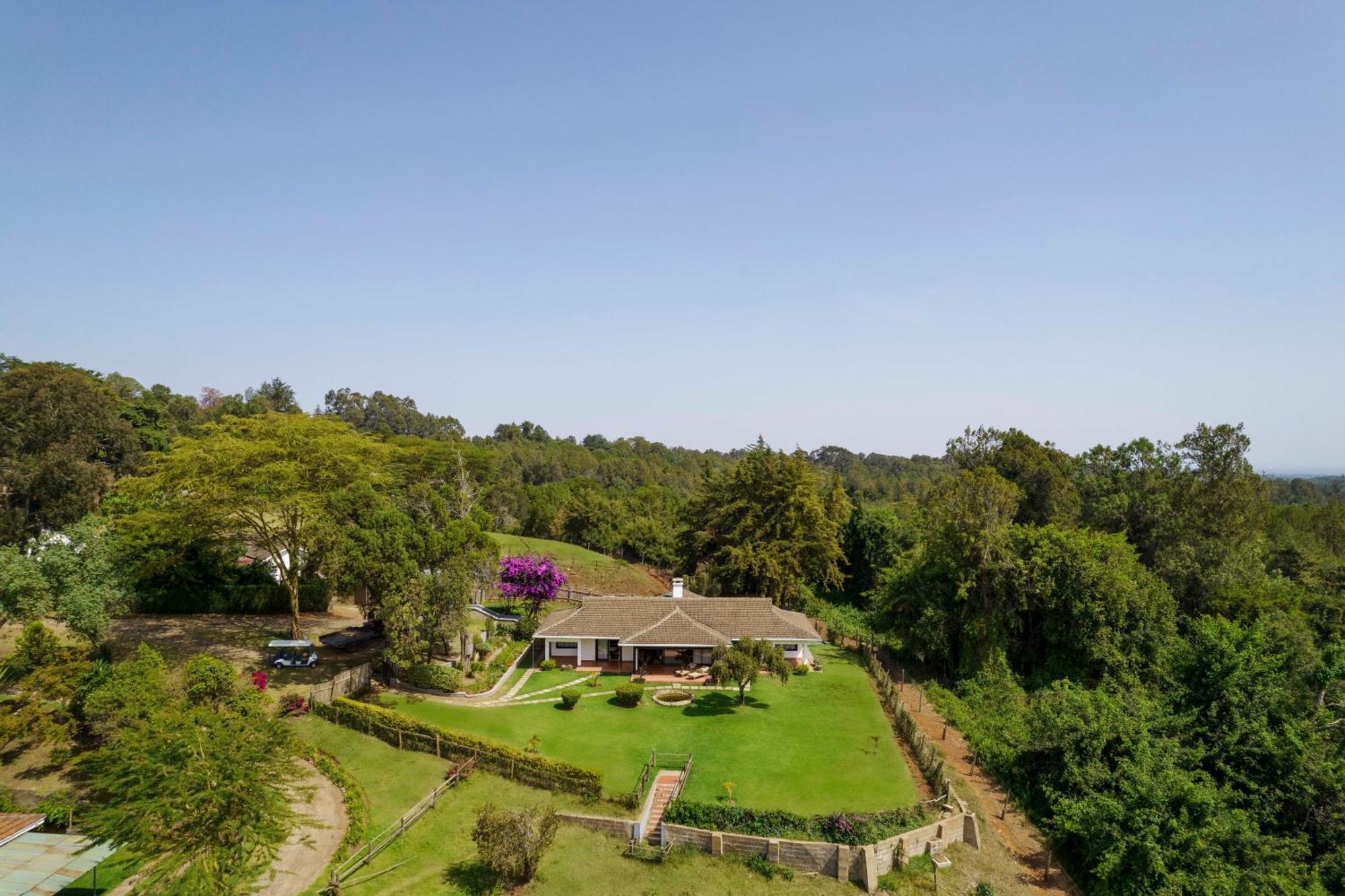 Fairmont Mount Kenya Safari Club Hotel Nanyuki Buitenkant foto