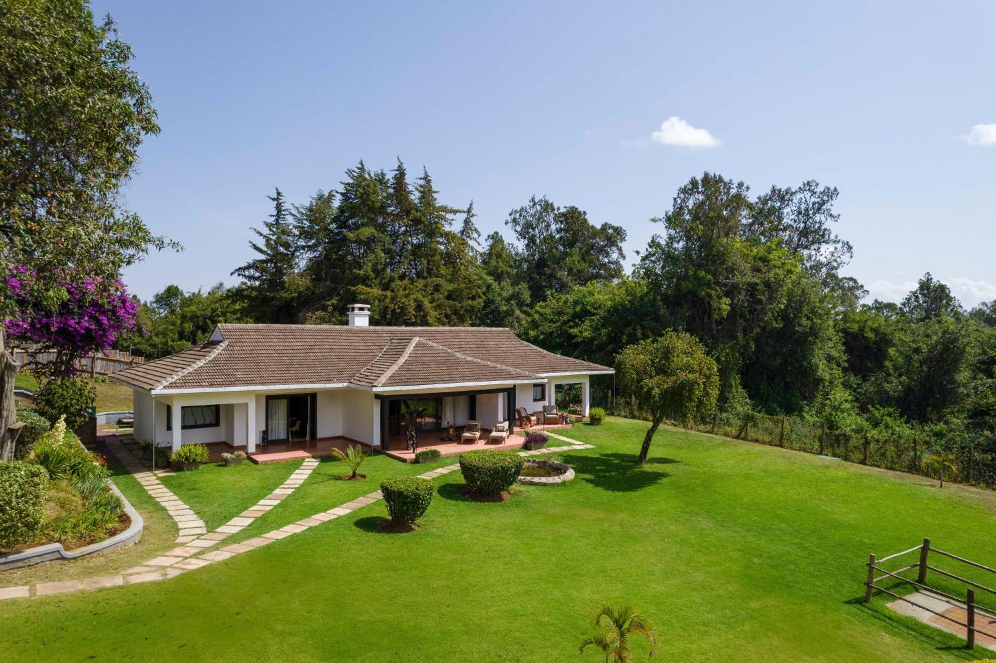 Fairmont Mount Kenya Safari Club Hotel Nanyuki Buitenkant foto